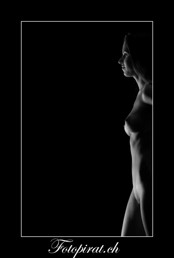 Nude, NudeArt, Akt, Aktshooting, Akt Fotoshooting, Nackt, erotik, erotic, Nude woman, nackte Frau, Nudeart Photoshooting, Fotograf Zürich, Akt Zürich, fineart, Fotostudio, Fotostudio Zürich,